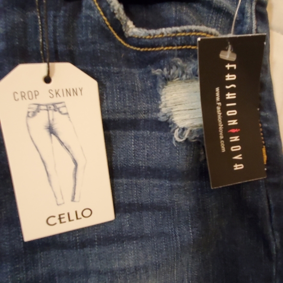 Cello distressed denim jeans - size 9 - Picture 7 of 8
